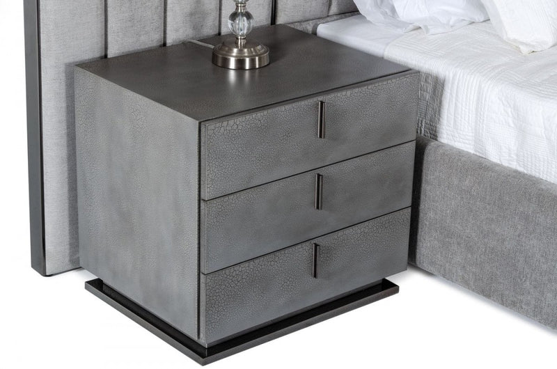 Modrest Buckley - Modern Grey & Black Stainless Steel Bed w/ Nightstands